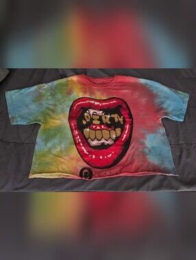 Women's Tie-Dye Crop Top with Red Lip Graphic